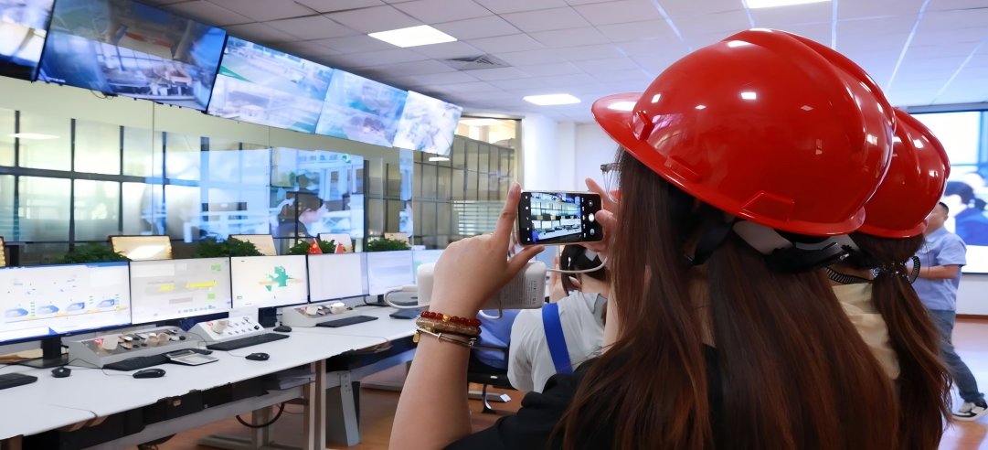 走進(jìn)新港集團(tuán)，共探產(chǎn)教融合新未來(lái)！南京林業(yè)大學(xué)學(xué)子開啟深度參訪之旅